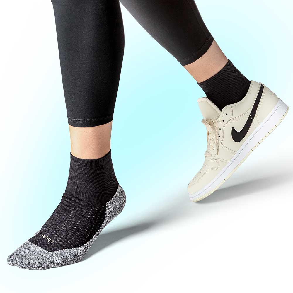 Sheec | WOMEN'S Comfits Compression Aqua-X Aerodri Quarter Crew & No Show Blister Tab Socks Bundle Pack 4 Pairs + Drawstring Bag